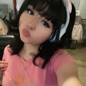 Meet your Posher, Leslie